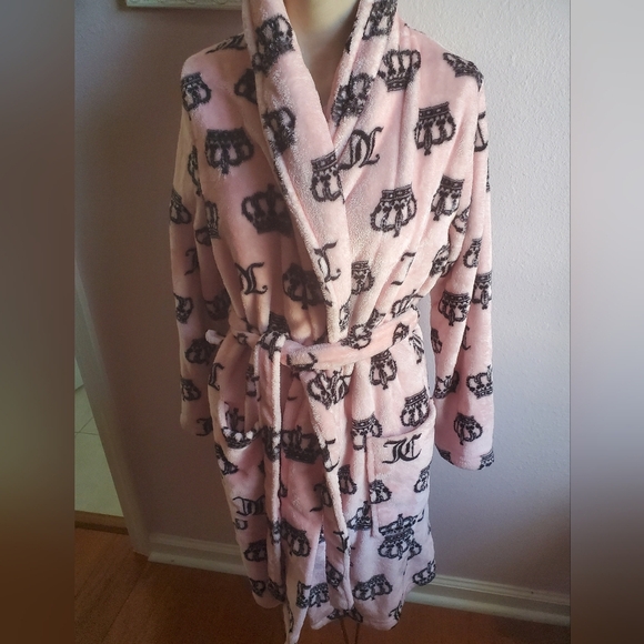 -   super soft ! juicy couture fleece robe - Picture 2 of 16